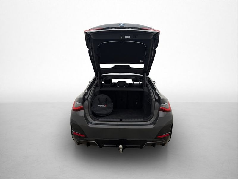 BMW i4 bild 11