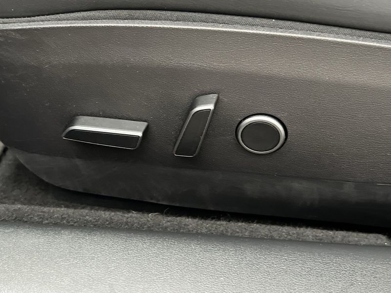 Tesla Model 3 bild 29