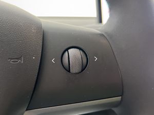 Tesla Model 3 bild 27