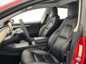 Tesla Model 3 bild 14