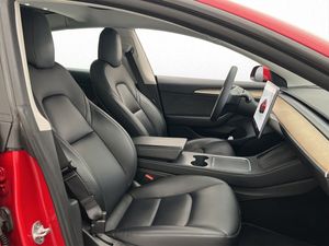 Tesla Model 3 bild 13