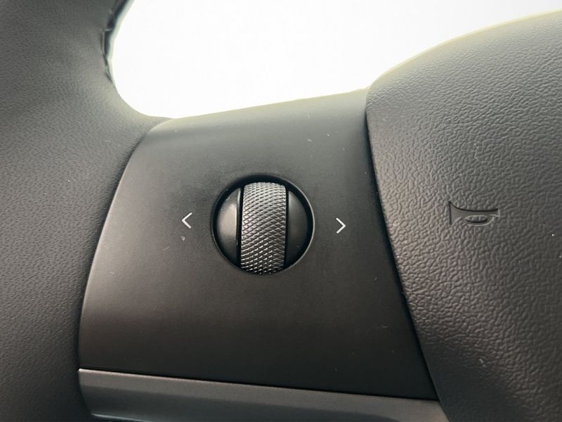 Tesla Model 3 bild 25