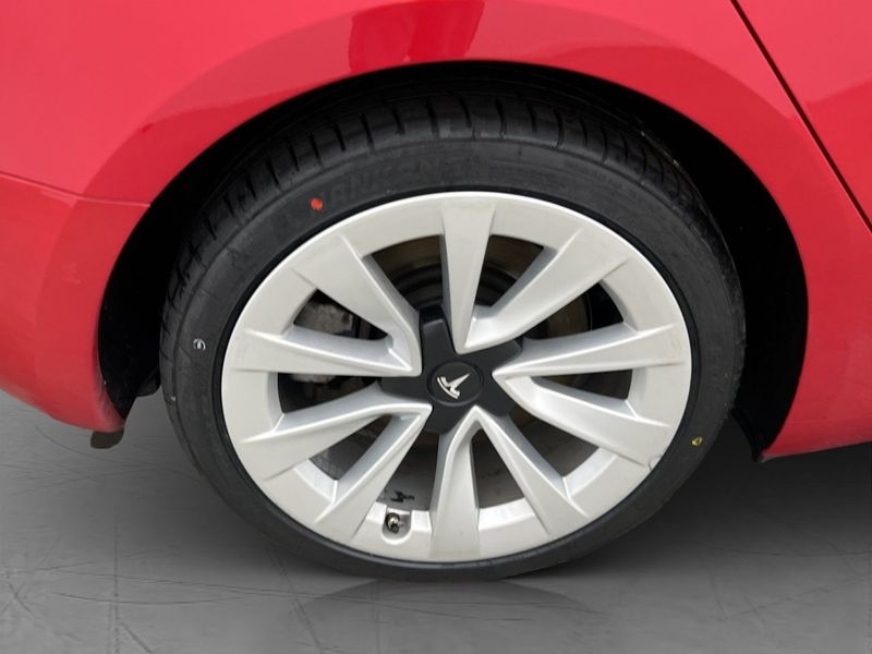 Tesla Model 3 bild 32