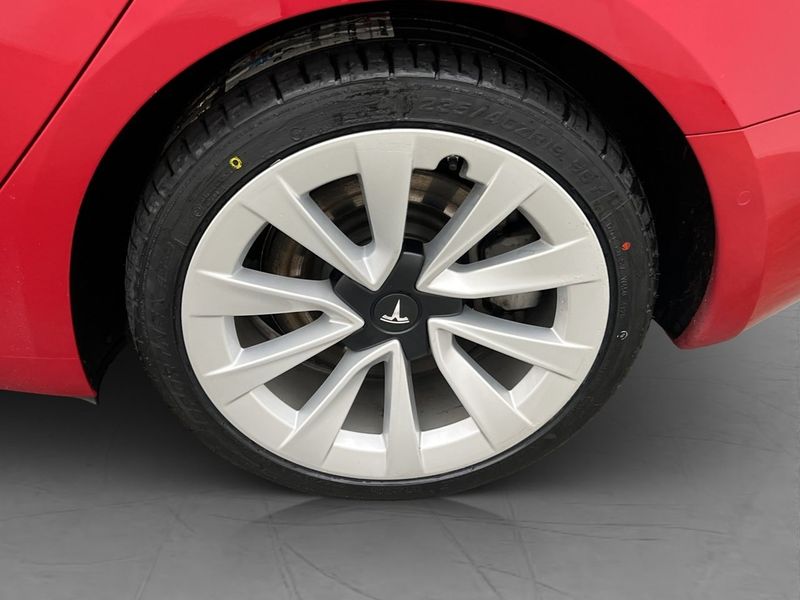 Tesla Model 3 bild 33