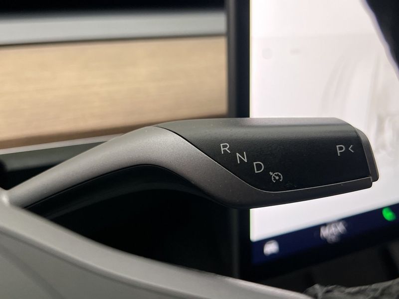 Tesla Model 3 bild 28