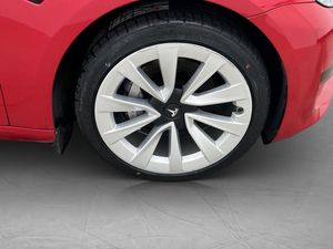 Tesla Model 3 bild 31