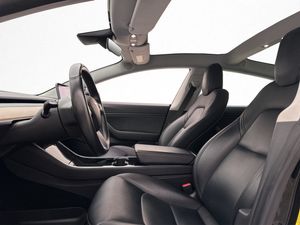 Tesla Model 3 bild 15