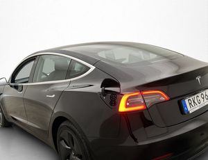 Tesla Model 3 bild 12
