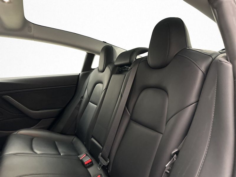 Tesla Model 3 bild 16