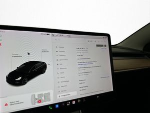 Tesla Model 3 bild 19