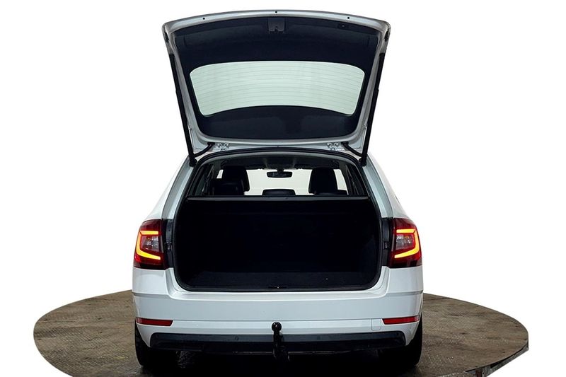 Skoda Octavia bild 8