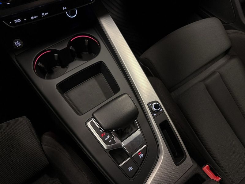 Audi A4 bild 23