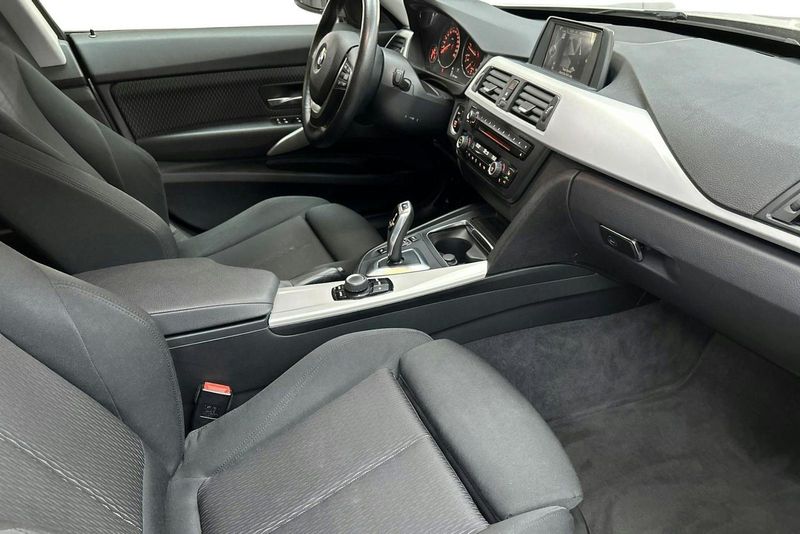 BMW 320 bild 7