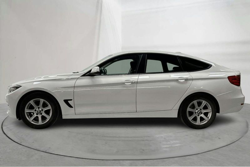 BMW 320 bild 2