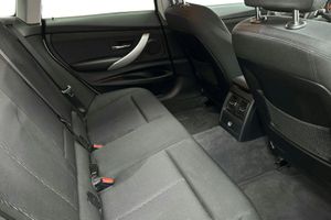 BMW 320 bild 8