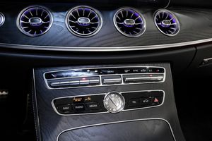 Mercedes E450 bild 24