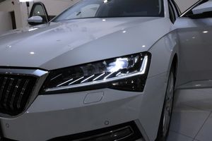 Skoda Superb bild 8