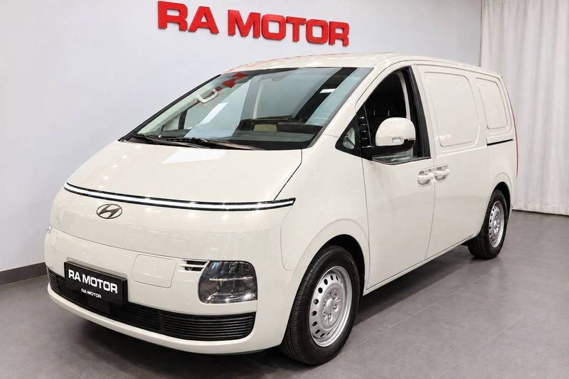 Hyundai Staria bild 2