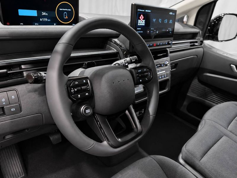 Hyundai Staria bild 6