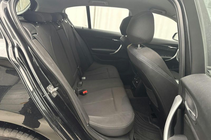BMW 116 bild 8