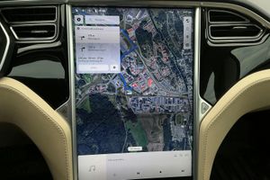 Tesla Model S bild 14