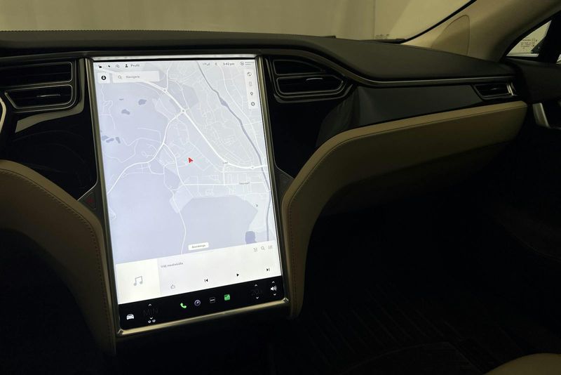 Tesla Model S bild 15