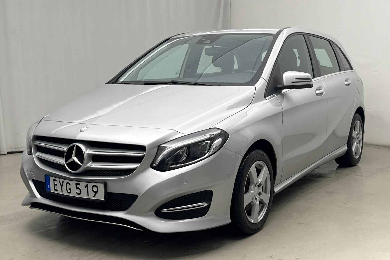 Mercedes B200