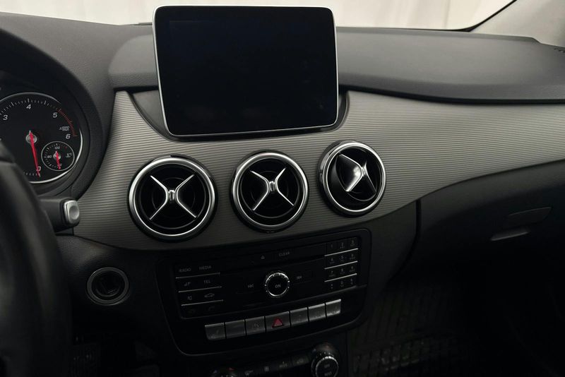 Mercedes B200 bild 12