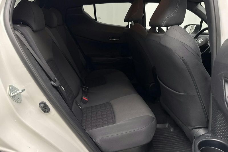 Toyota C-HR bild 8