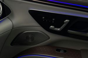 Mercedes EQS450 SUV bild 17