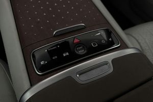 Mercedes EQS450 SUV bild 16