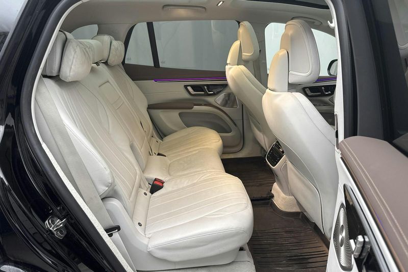 Mercedes EQS450 SUV bild 8