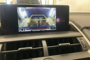 Lexus NX bild 12