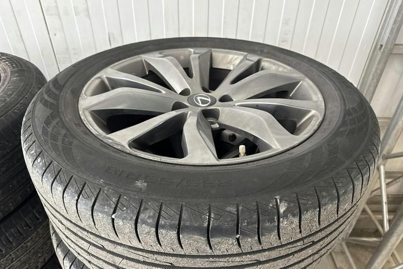 Lexus NX bild 16