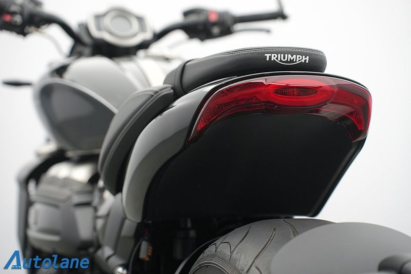 Triumph Rocket III bild 16