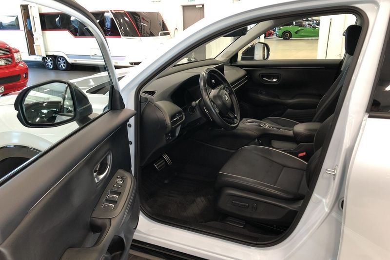 Honda ZR-V bild 8