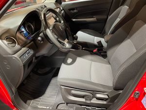 Suzuki Vitara bild 2