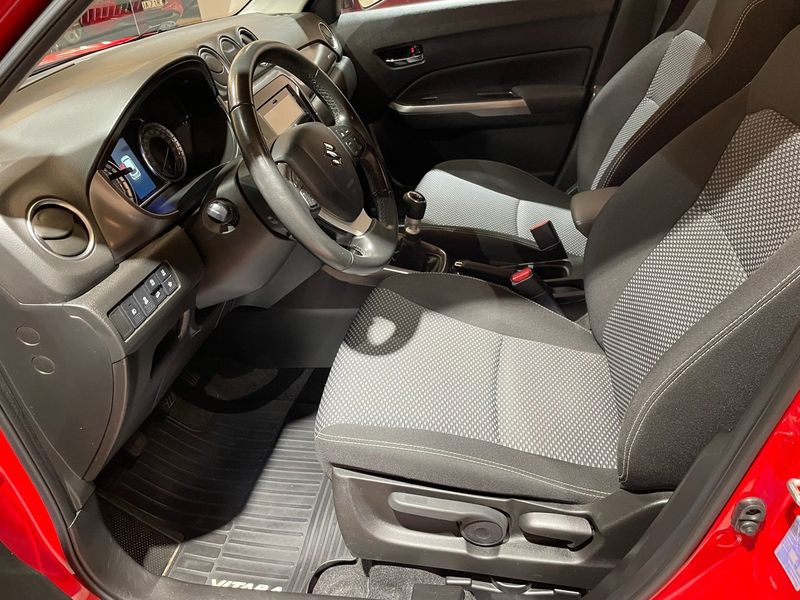 Suzuki Vitara bild 2