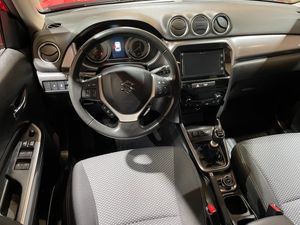 Suzuki Vitara bild 4