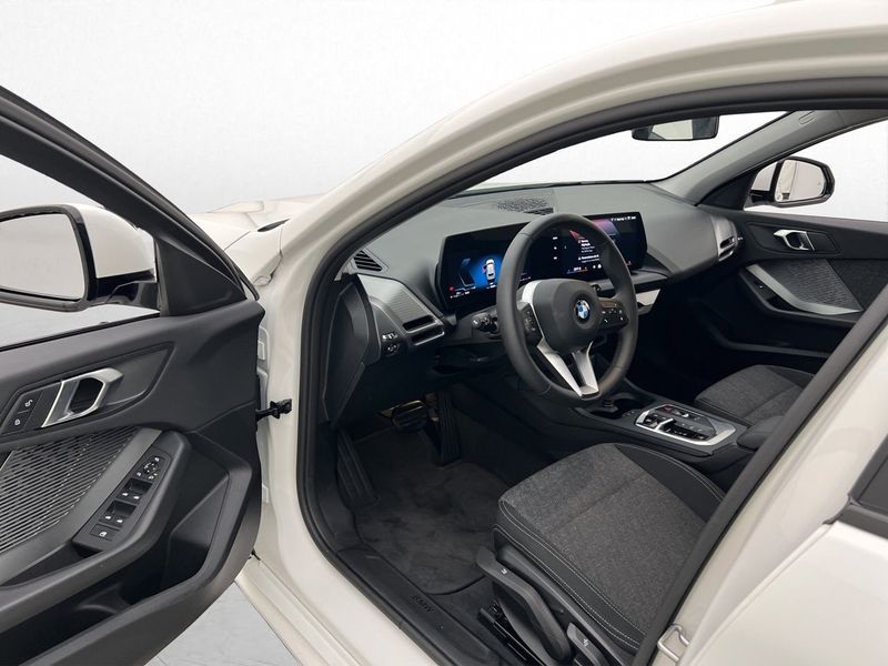 BMW 120 bild 28