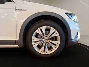 Volkswagen Passat bild 10