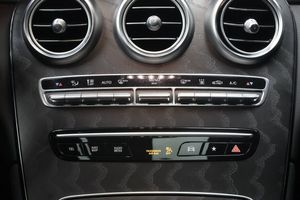Mercedes GLC300 bild 22