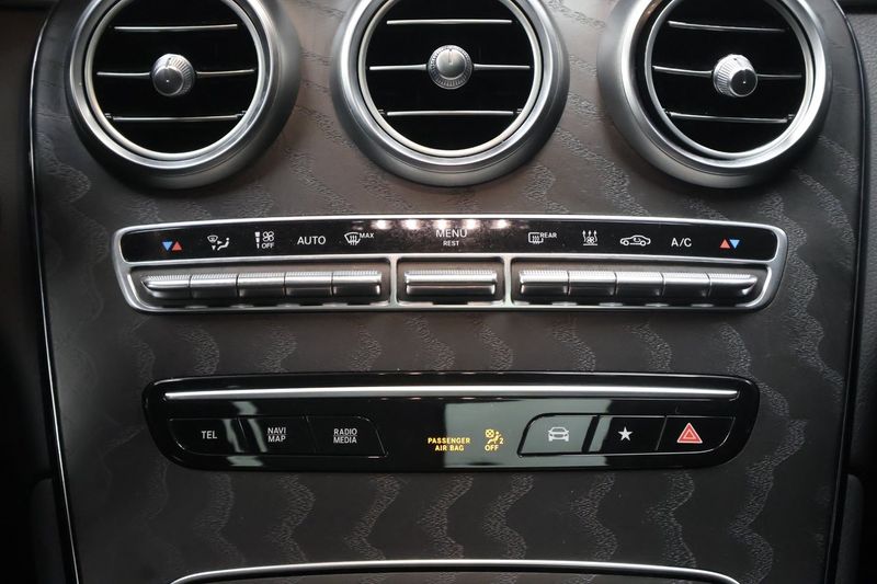Mercedes GLC300 bild 22