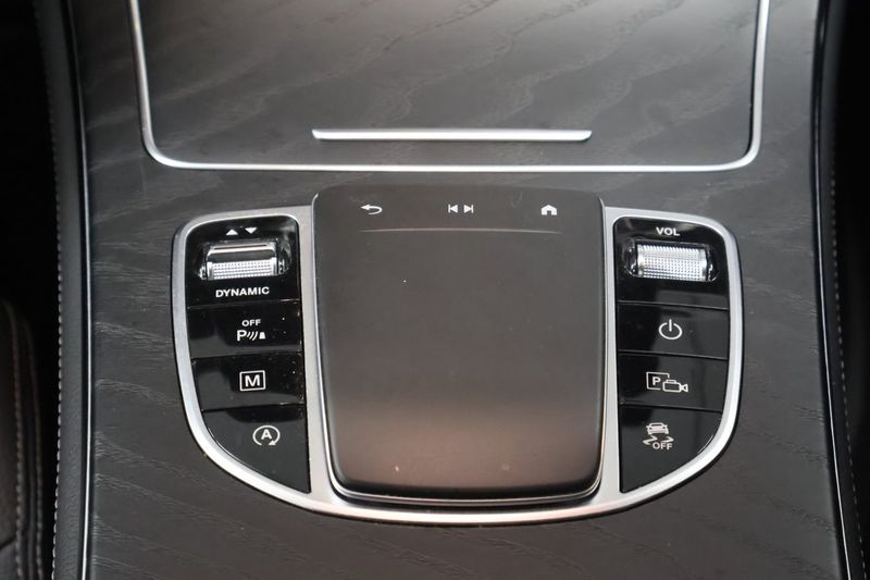 Mercedes GLC300 bild 23