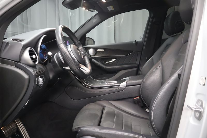Mercedes GLC300 bild 11