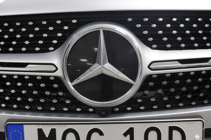 Mercedes GLC300 bild 7