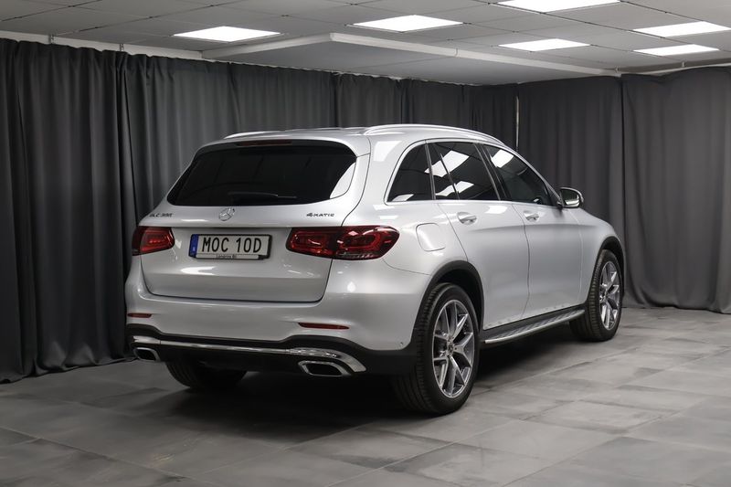 Mercedes GLC300 bild 2