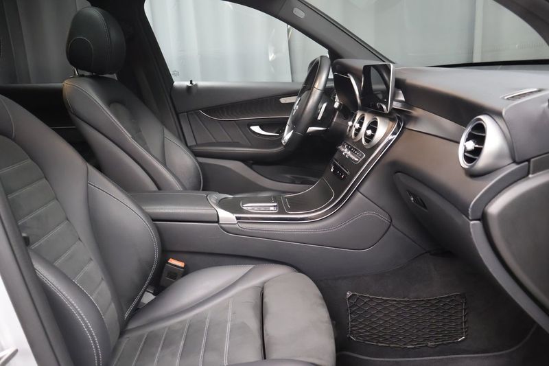 Mercedes GLC300 bild 12