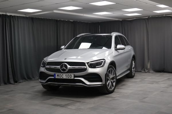 Mercedes GLC300 4MATIC AMG Line Värmare Pano Burmester Drag 360 - 2020