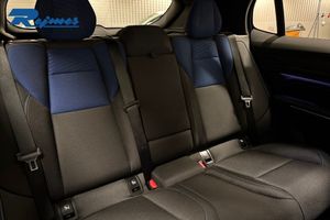 Lynk & Co 01 bild 13